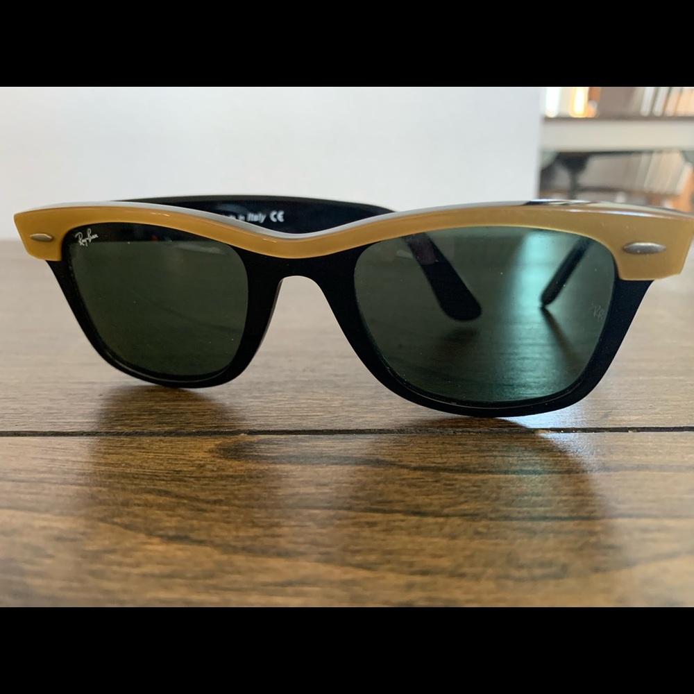 Ray-Ban Wayfarer II Black & Gold